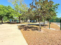 Spacious Modern King bed Game Room More