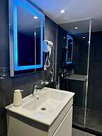 Green Cozy Home City Center