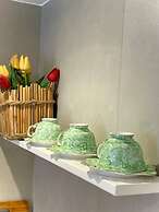 Green Cozy Home City Center