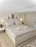 Green Cozy Home City Center