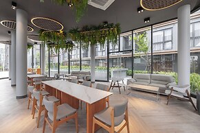 Salaya One Hotel & Service Apartment