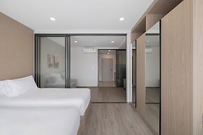 Salaya One Hotel & Service Apartment