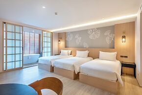 Salaya One Hotel & Service Apartment