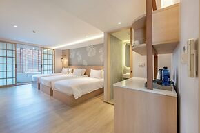 Salaya One Hotel & Service Apartment