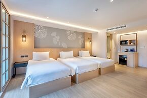 Salaya One Hotel & Service Apartment