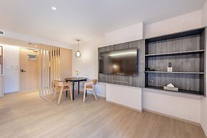 Salaya One Hotel & Service Apartment