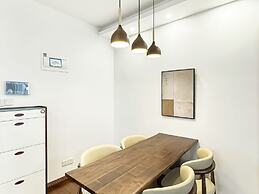 Tyms 2BR Apt TianshanRD Near CESIS Line2