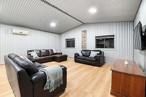 Lake Victoria Station Lodge