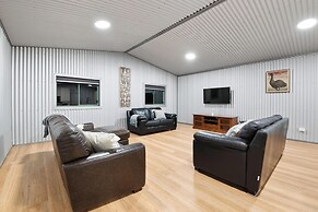 Lake Victoria Station Lodge