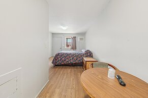 Flint Motel by OYO MI Near I-475