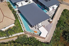 22m Oxygen Pool Villa Sunset Garden 9