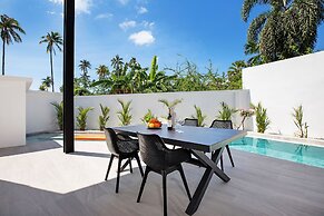 22m Oxygen Pool Villa Sunset Garden 9