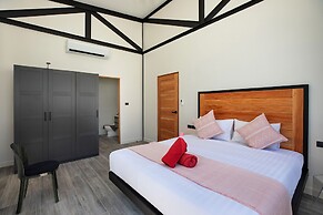 22m Oxygen Pool Villa Sunset Garden 9