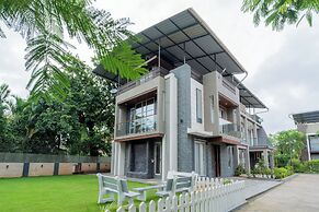 Alaya Stays 3-BHK with Pool near Khandala Hills - Imperial Serenia