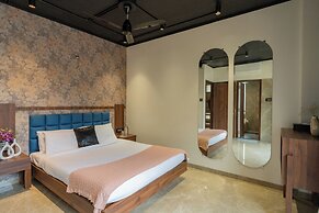 Alaya Stays 3-BHK with Pool near Khandala Hills - Imperial Serenia