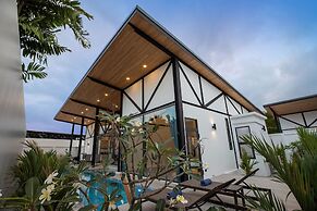 New 19m Eco Pool Villa Sunset Garden 10