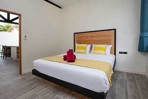 New 19m Eco Pool Villa Sunset Garden 10