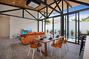 New 19m Eco Pool Villa Sunset Garden 10