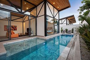 New 19m Eco Pool Villa Sunset Garden 10