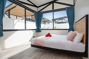 New 19m Eco Pool Villa Sunset Garden 10