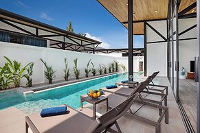 17m Oxygen Pool Villa Sunset Garden 11