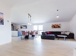 Cozy Three Bedroom Apartment With Terrace in Zadar