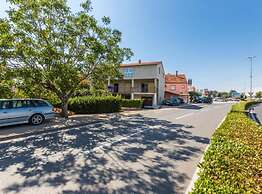 Cozy Three Bedroom Apartment With Terrace in Zadar