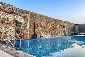 Corbett Elegant Retreat