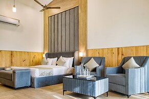 Corbett Elegant Retreat