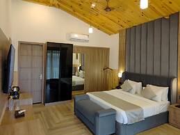 Corbett Elegant Retreat