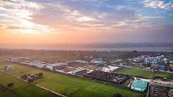 Corbett Elegant Retreat