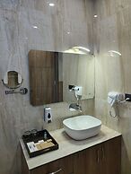 Corbett Elegant Retreat