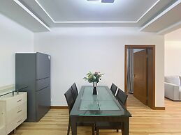 Tyms 2BR Apt WeiningRD Near CESIS Line2