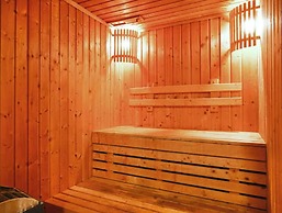 Icon Narindra Suites Hotel