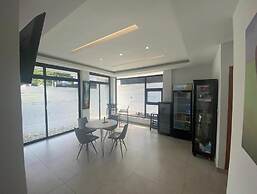 Home Xperience Luxury Apartments