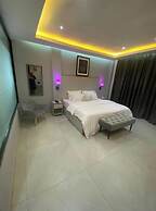 Home Xperience Luxury Apartments