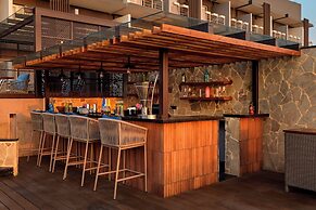 Iris Sarovar Portico