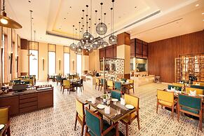 Iris Sarovar Portico