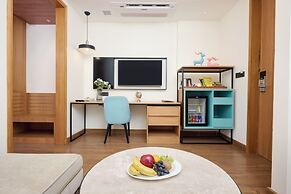 Iris Sarovar Portico