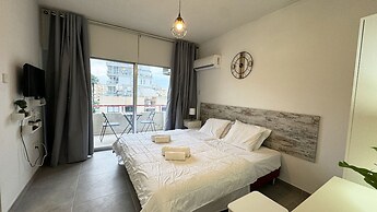 Seaside Larnaca Makenzie- 50m to Beach