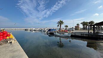 Seaside Larnaca Makenzie- 50m to Beach