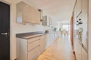 Host Stay Dalby Lodge