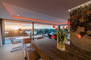 South Blue Luxury Penthouse