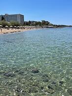 Vouliagmeni Kavouri Beachfront Apartment