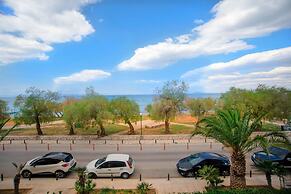 Vouliagmeni Kavouri Beachfront Apartment