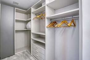 South Blue Luxury Apartment in Vouliagmeni