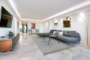 South Blue Luxury Apartment in Vouliagmeni