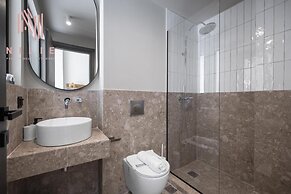 Phìlus Nilie Hospitality MGMT