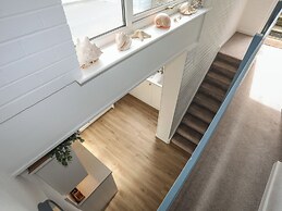 5 Sea View Street