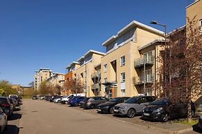 2 Bedrooms Apartment in Wembley